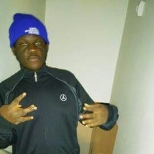 Meet your Posher, Dee